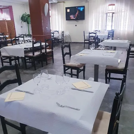 El Botero * מונריאל דל קאמפו